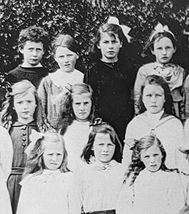 School group 1920 © Museum of Childhood 